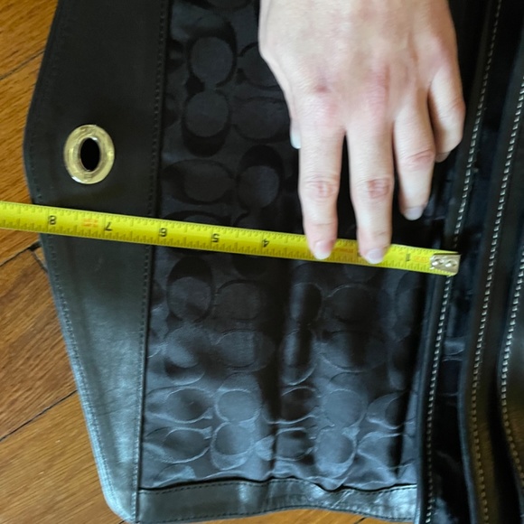 Authentic Coach Laptop Messenger - Picture 16 of 16